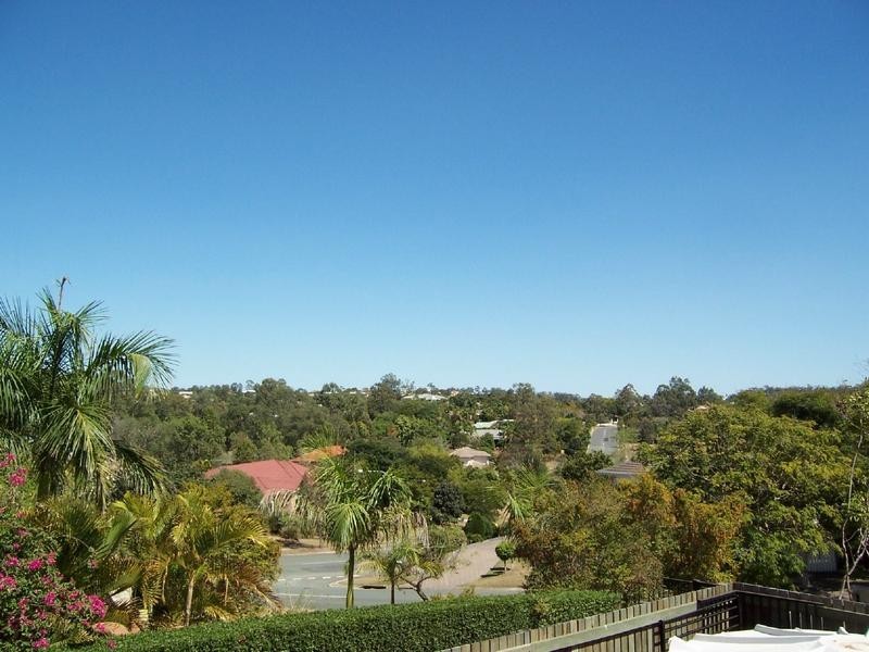 7 Lagoon Cresent, Bellbowrie QLD 4070
